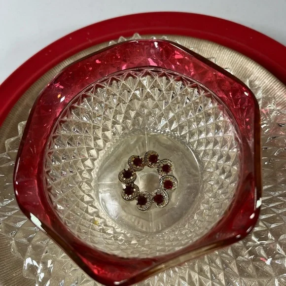 Glass Art Flower, 11 inches, red and Gold, Indiana Glass Diamond point glass - Picture 3 of 9